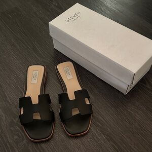 Steve Madden Black Hayden Sandals